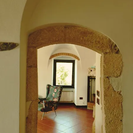 La Sbilenca Casa Indipendente Con Ampio Giardino