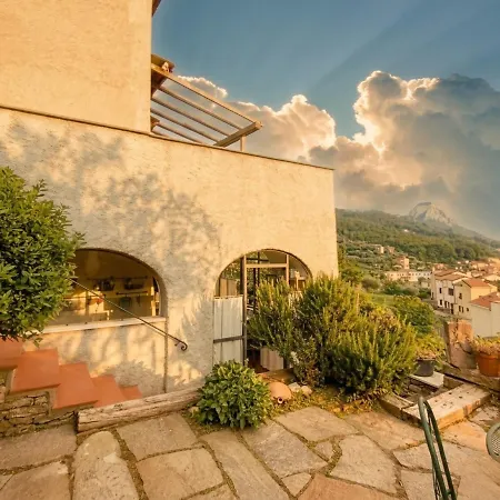 La Sbilenca Case Vacanze In Ex Monastero A 5 Chilometri Dal Mare - Calice Ligure - Finale Ligure - Pet Friendly Lägenhet
